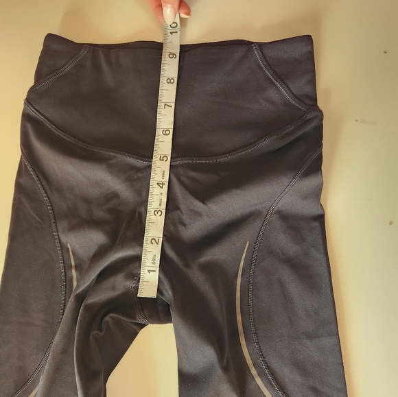 Lululemon Base Pace High Rise Black Leggings Size 2. - Picture 7 of 8